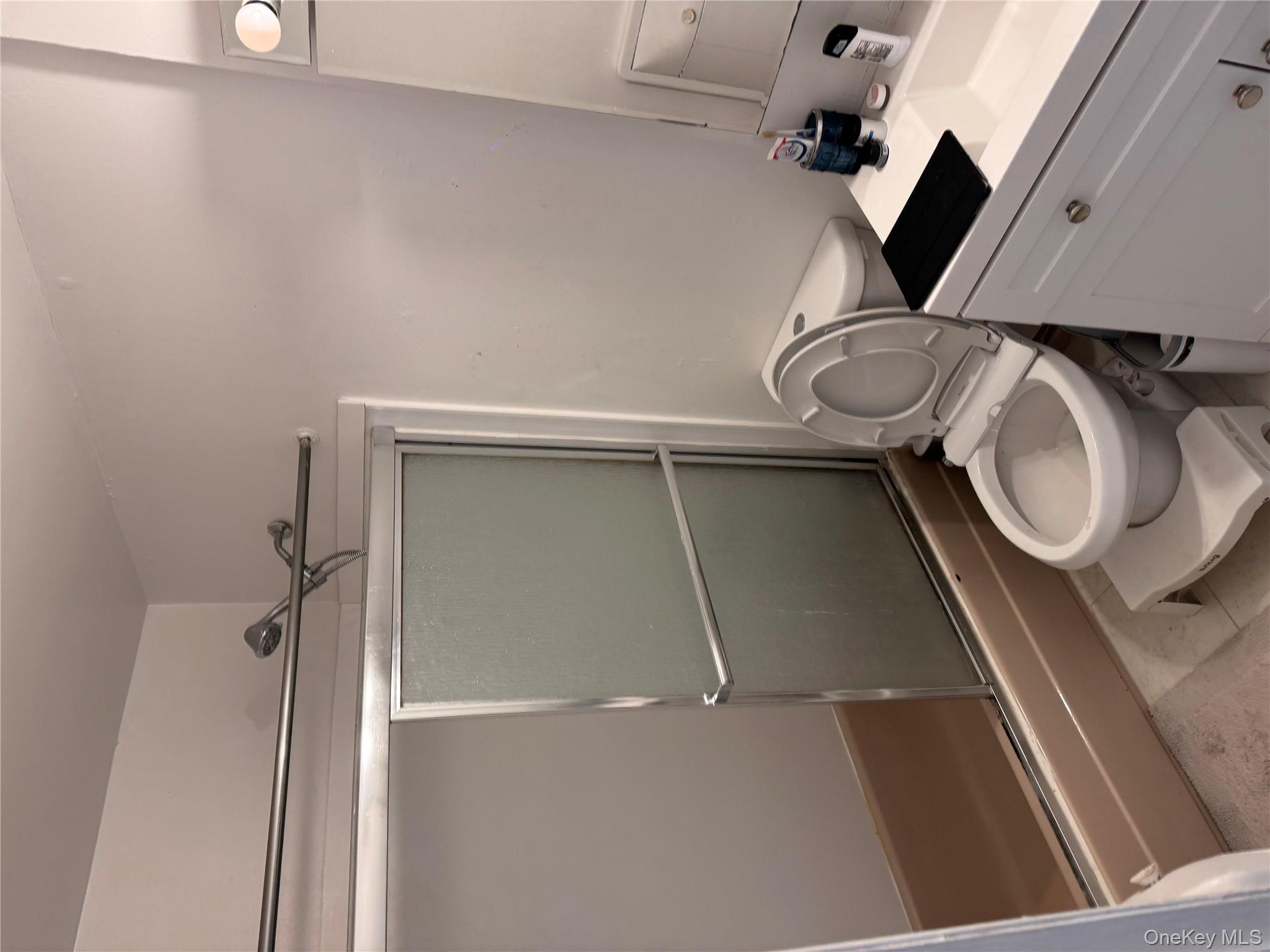 196 Hamilton Avenue # 2, Massapequa, NY 11758