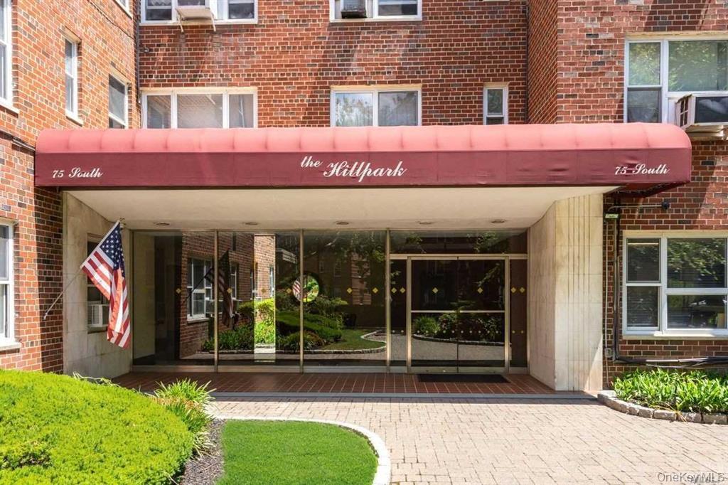 75 S middle neck # 4H, Great Neck, NY 11021