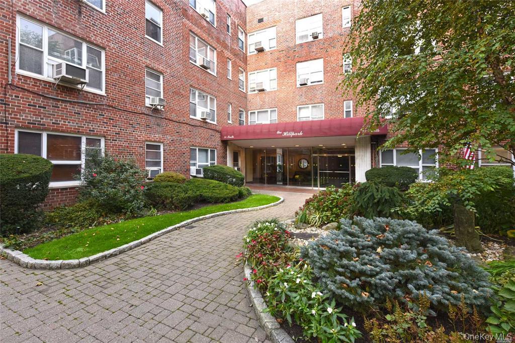 75 S middle neck # 4H, Great Neck, NY 11021