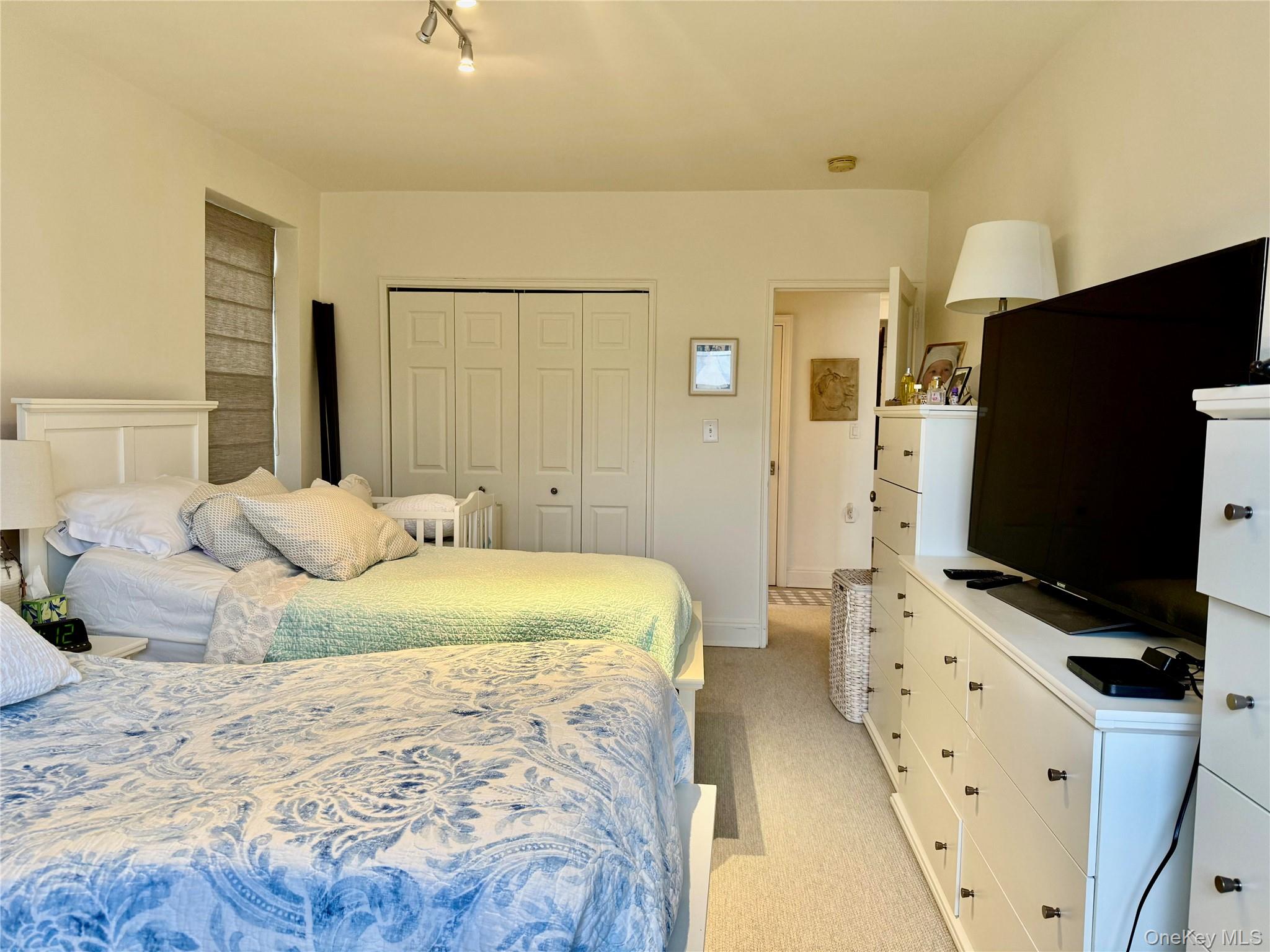 75 S middle neck # 4H, Great Neck, NY 11021