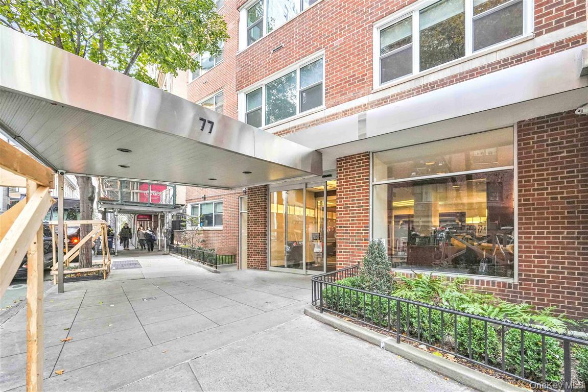 77 E 12 Street # 17K, New York (Manhattan), NY 10003