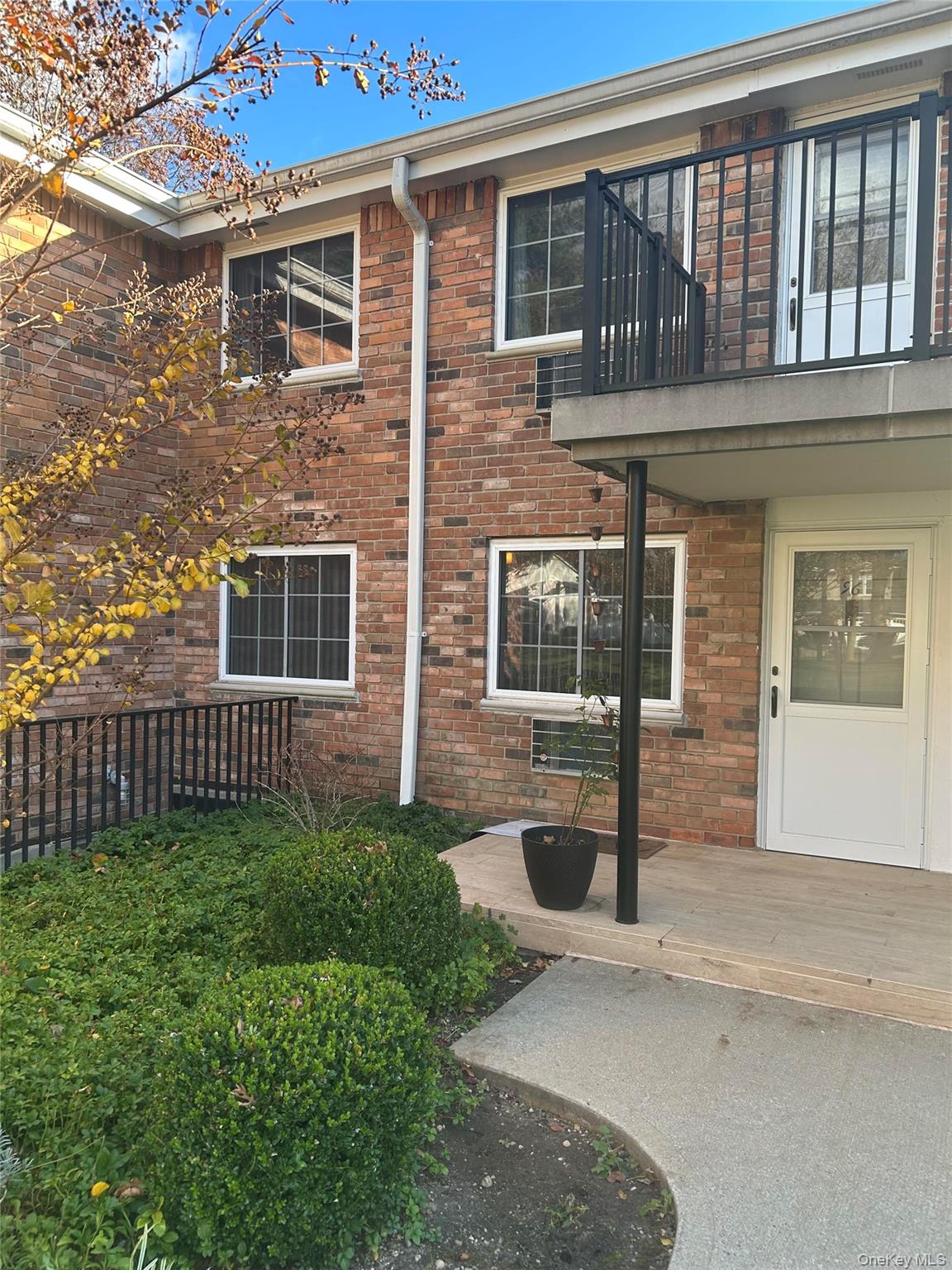 96 Jervis Avenue # 96, Farmingdale, NY 11735