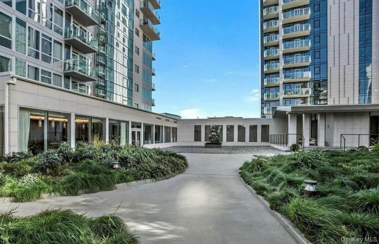 13327 39th Avenue # 11S, Flushing, NY 11354