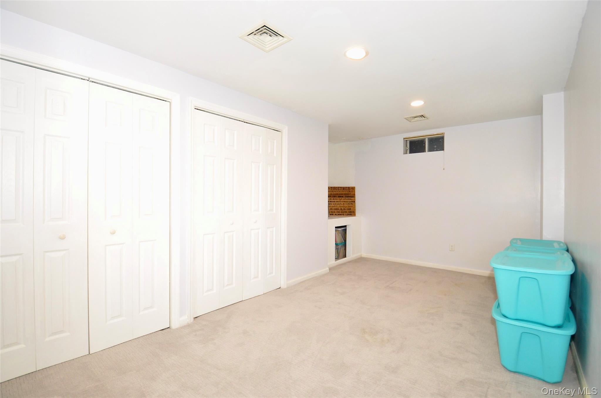 1067 Washington Green, New Windsor, NY 12553