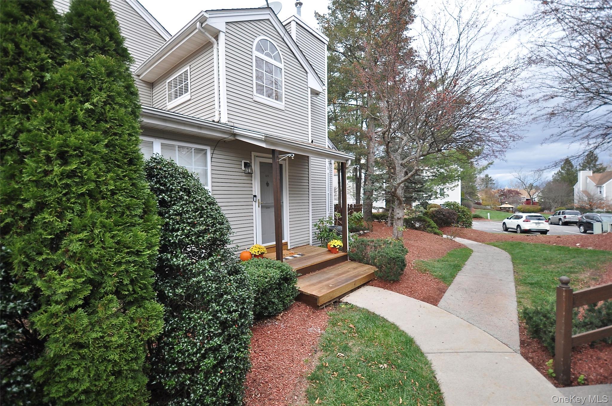 1067 Washington Green, New Windsor, NY 12553