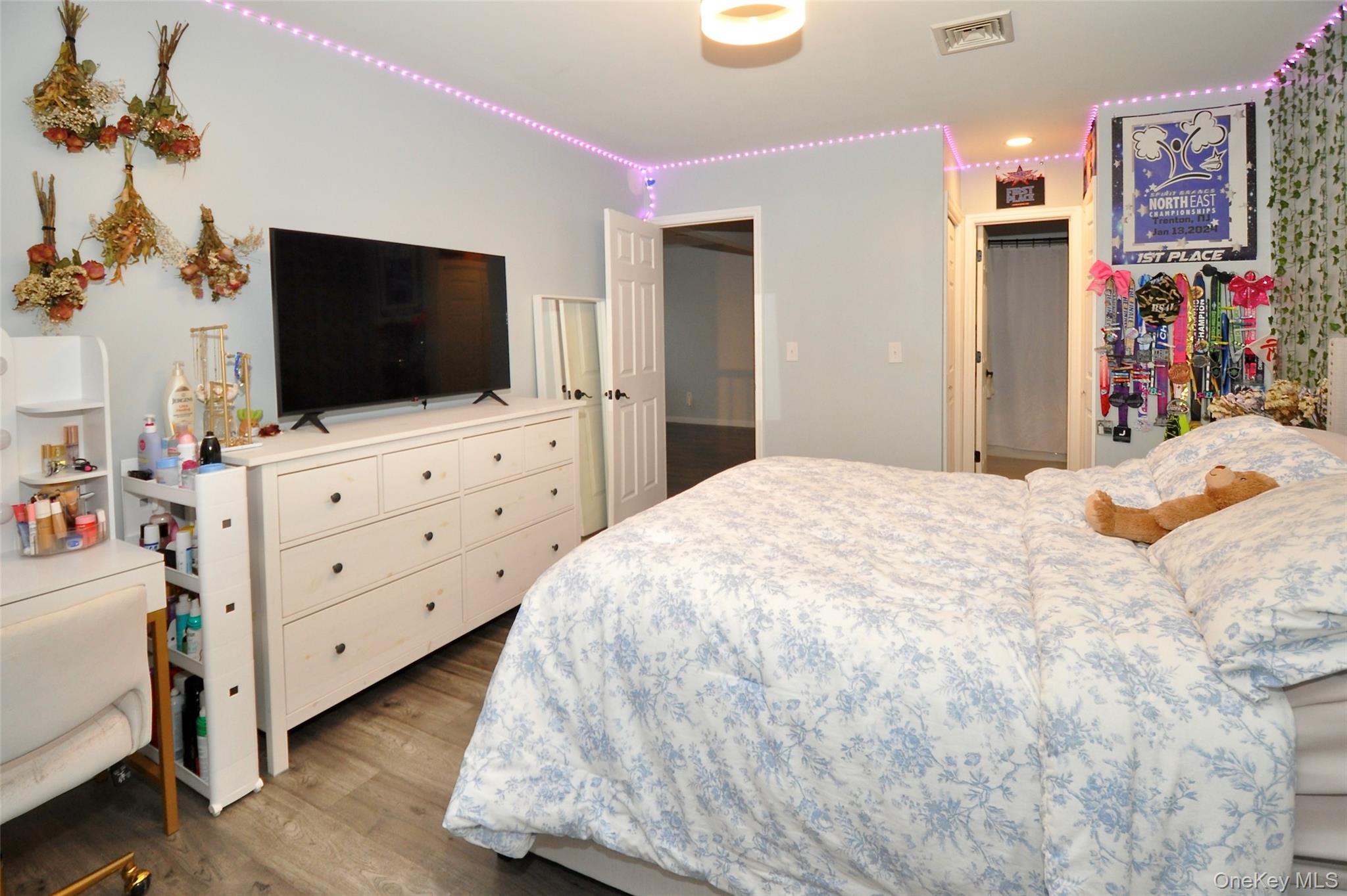 1067 Washington Green, New Windsor, NY 12553