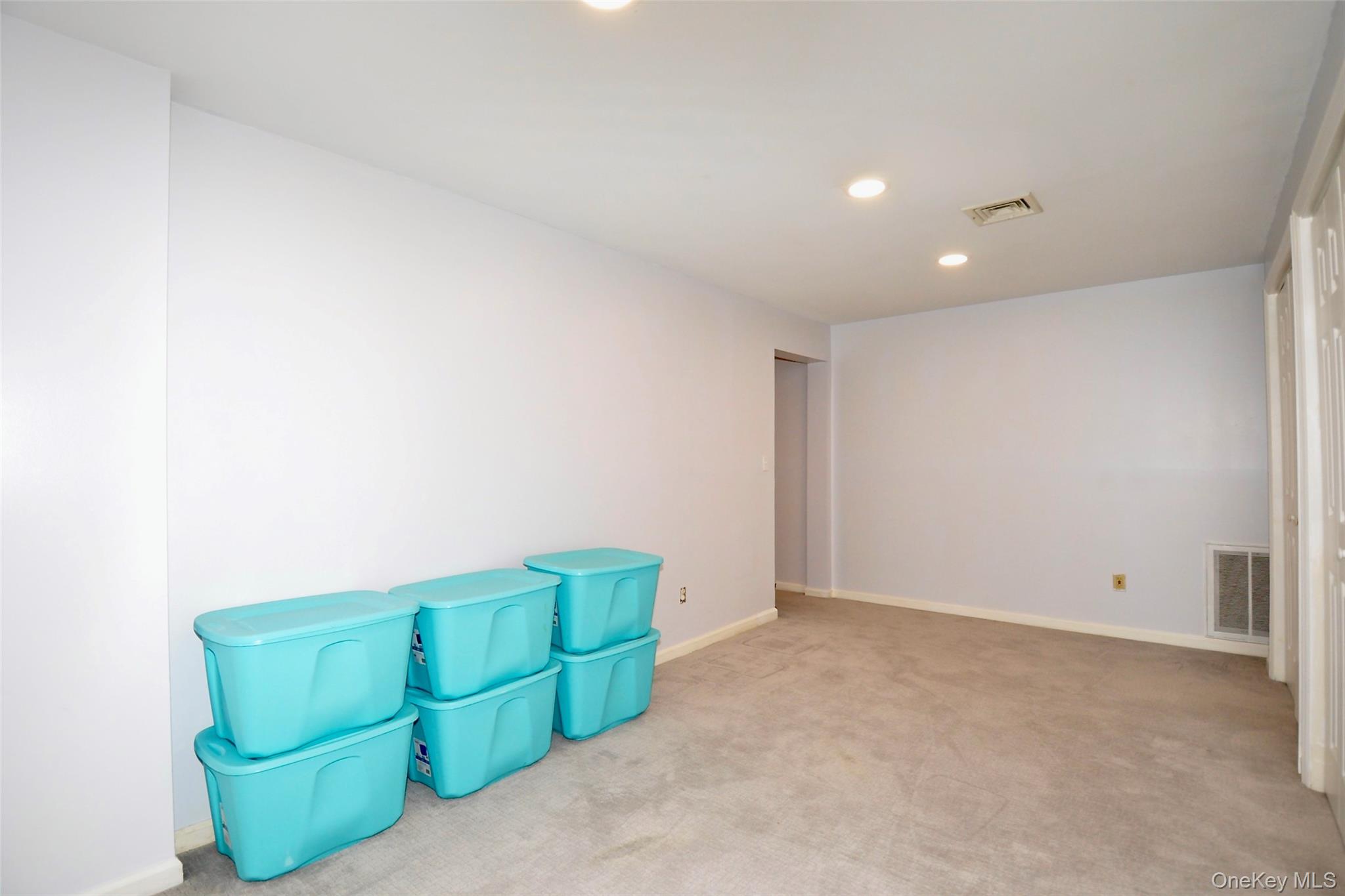 1067 Washington Green, New Windsor, NY 12553