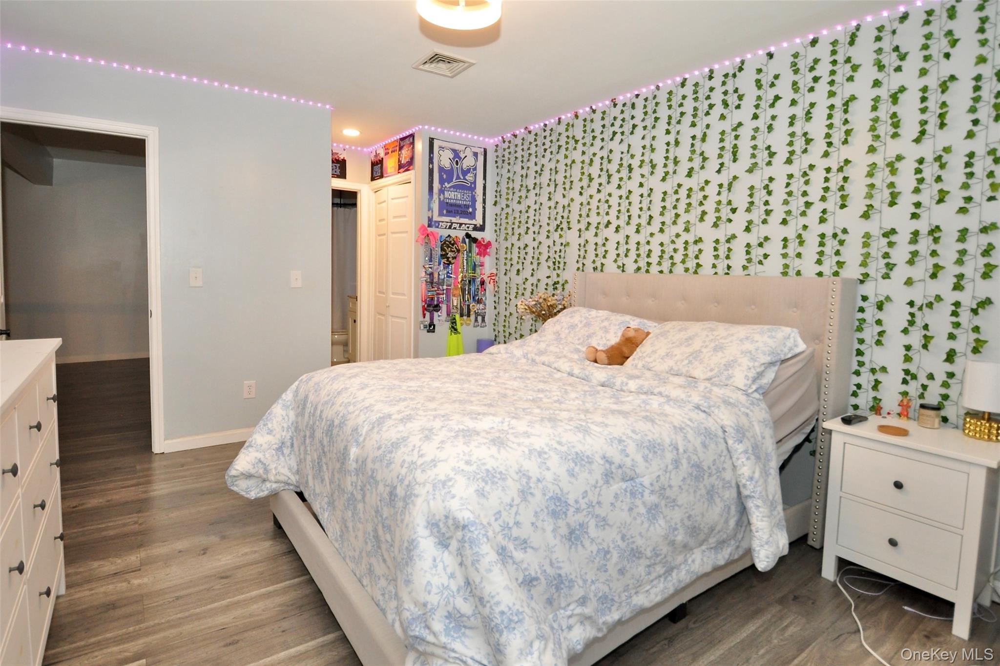 1067 Washington Green, New Windsor, NY 12553