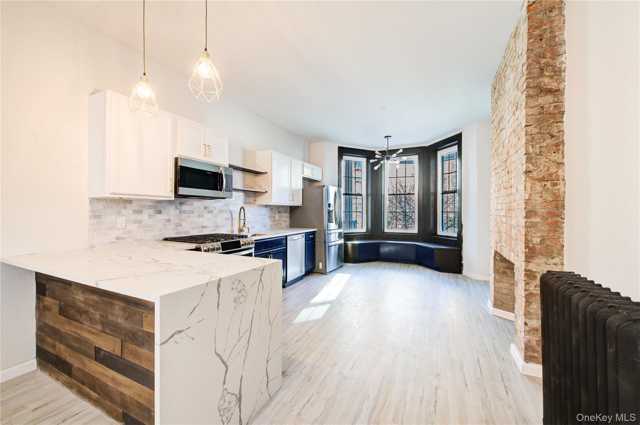 330 E 198th Street, Bronx, NY 10458