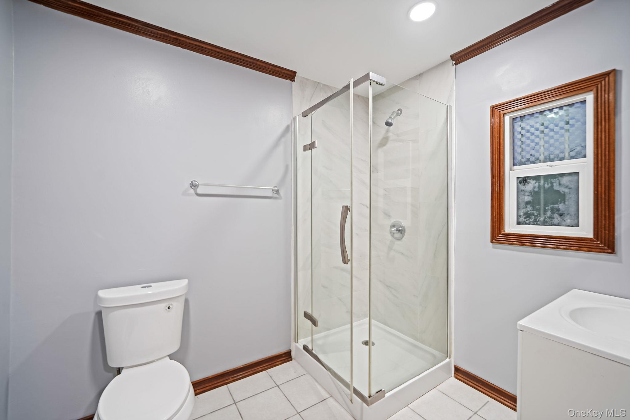 1 Holbrook Street, Bay Shore, NY 11706