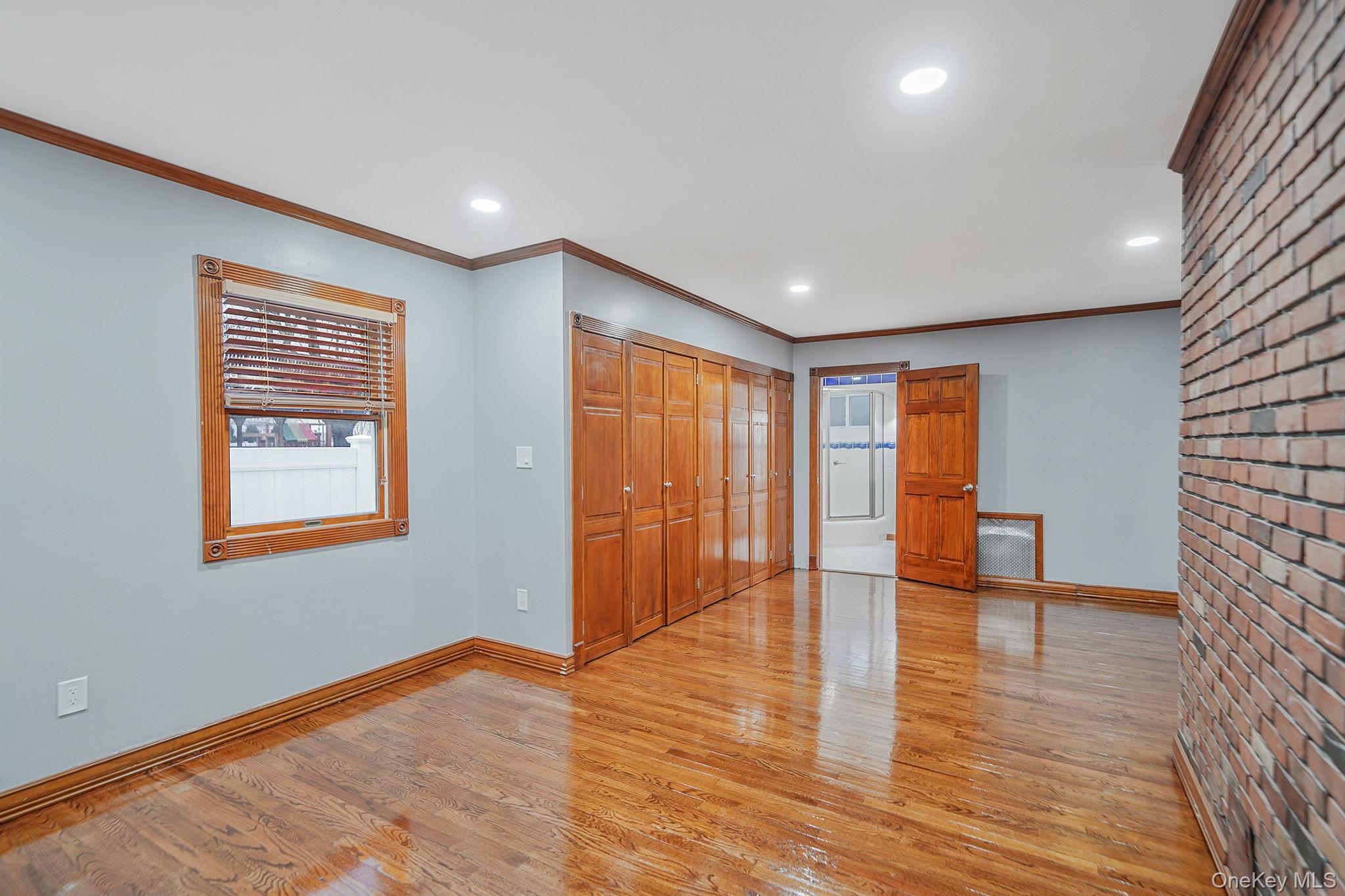 1 Holbrook Street, Bay Shore, NY 11706