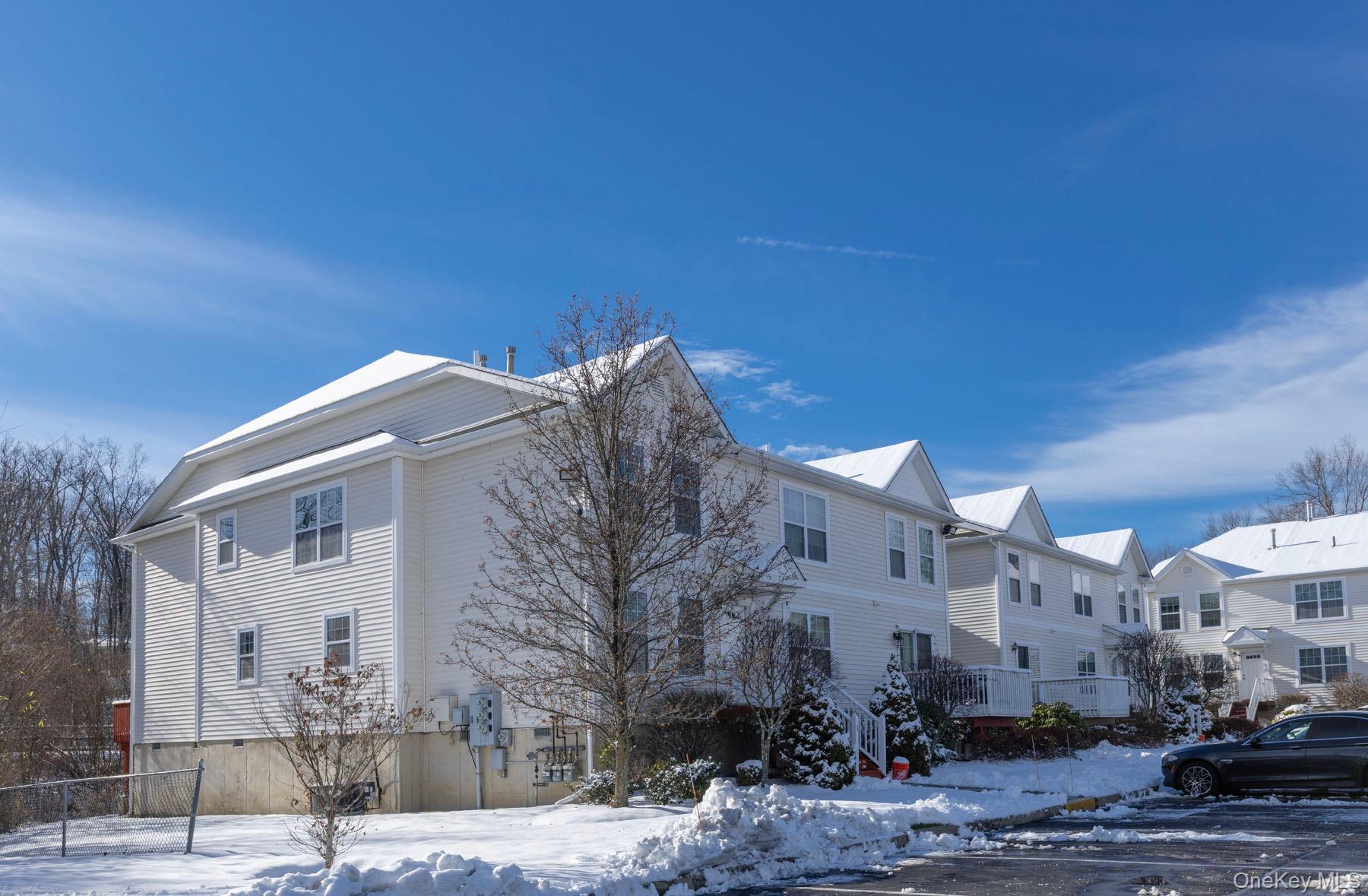 1 Lexington Way, Middletown, NY 10940