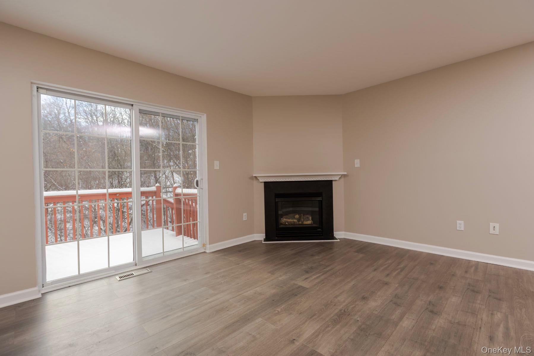 1 Lexington Way, Middletown, NY 10940