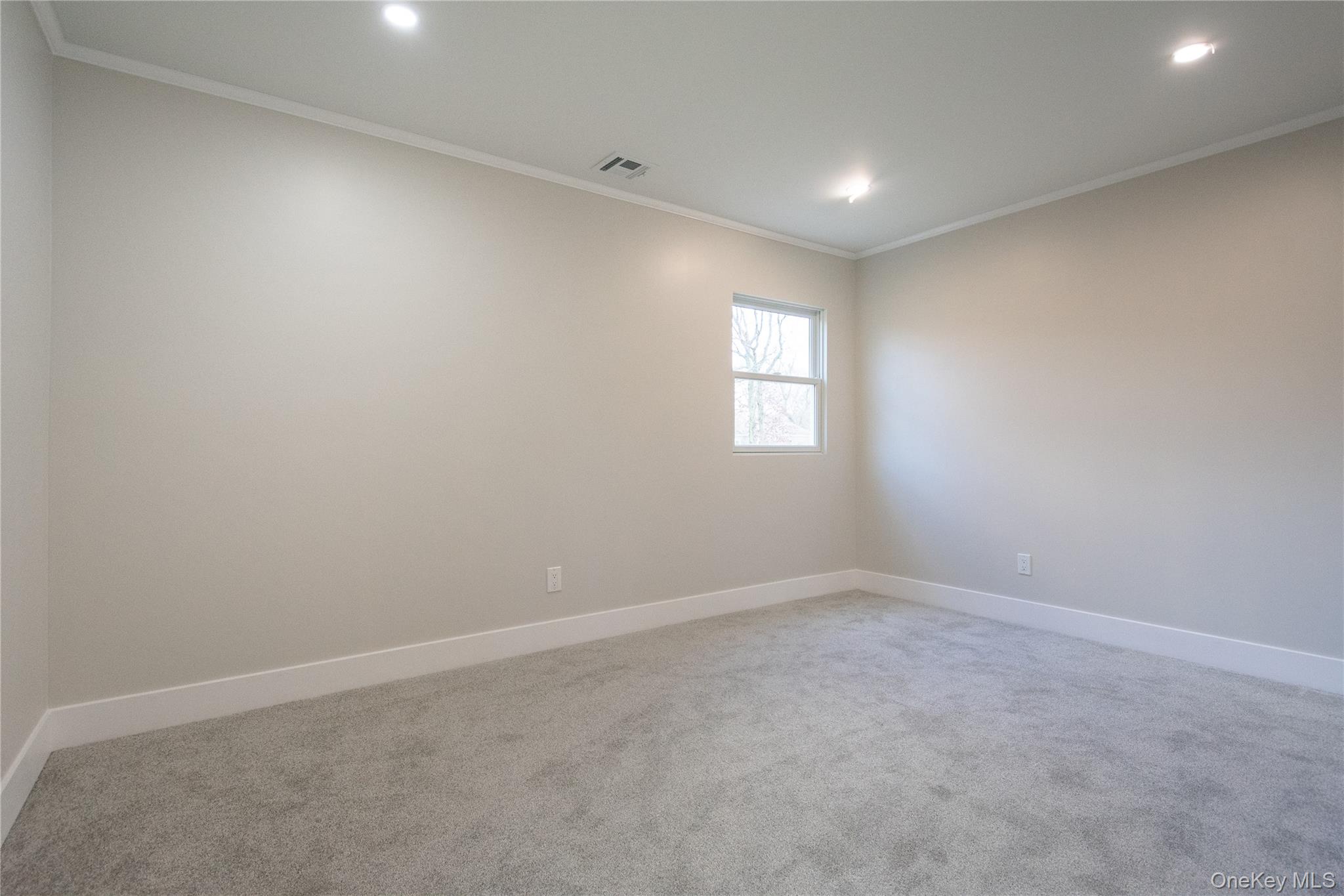 7 Howard Drive, Coram, NY 11727