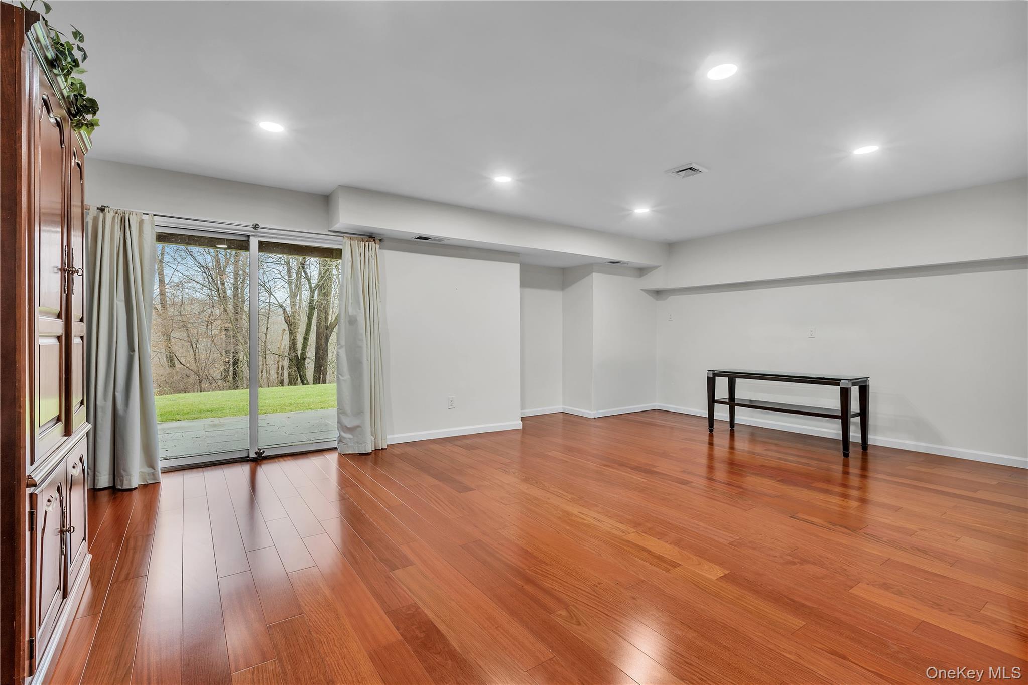 172 Ridgeview Lane, Yorktown Heights, NY 10598