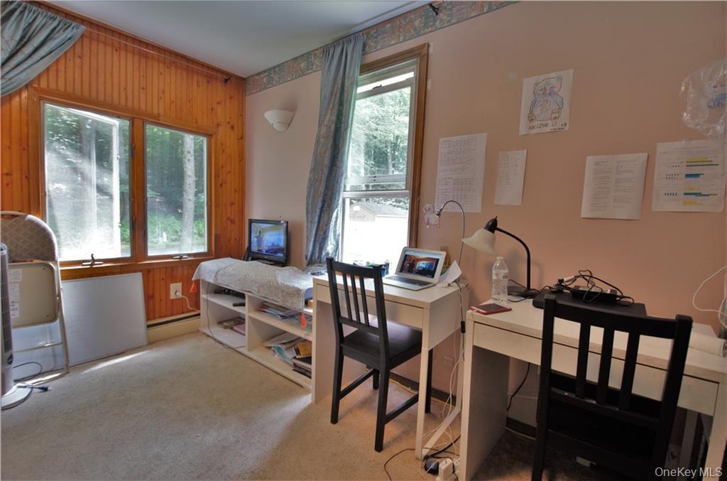 16 Woodland Road, Middletown, NY 10940