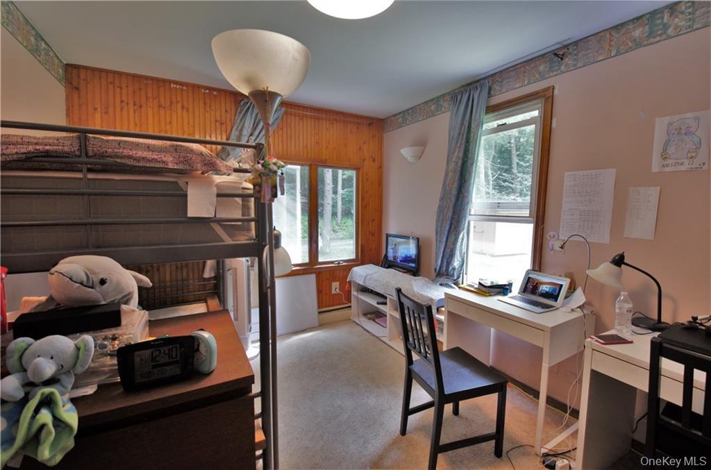 16 Woodland Road, Middletown, NY 10940