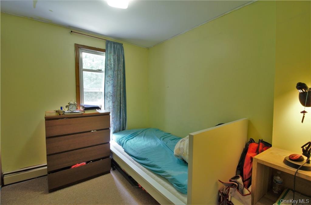 16 Woodland Road, Middletown, NY 10940