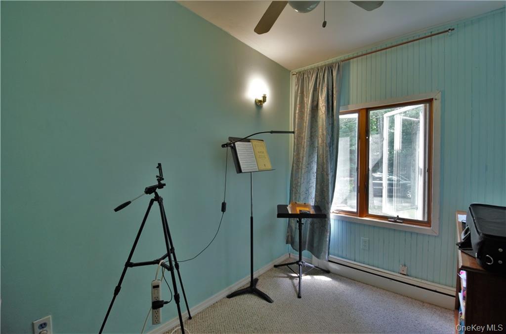 16 Woodland Road, Middletown, NY 10940