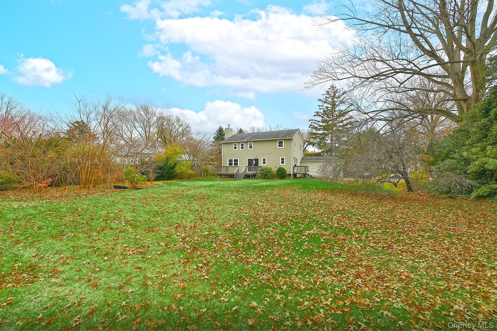 6 Duquesne Drive, Greenlawn, NY 11740