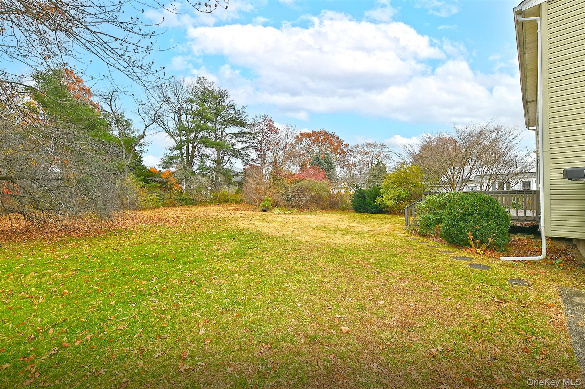 6 Duquesne Drive, Greenlawn, NY 11740