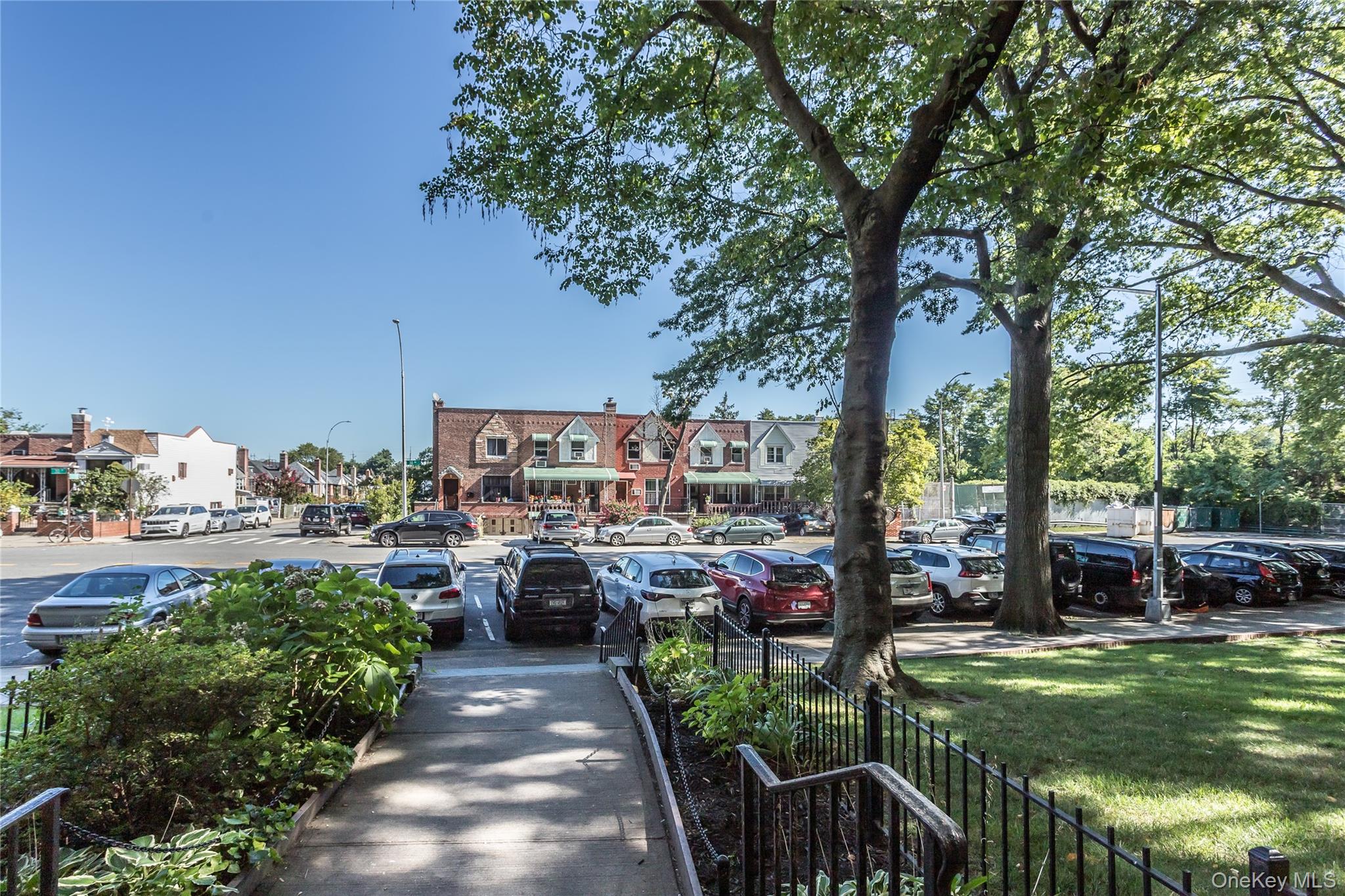 51-28 30 Avenue # #3, Woodside, NY 11377