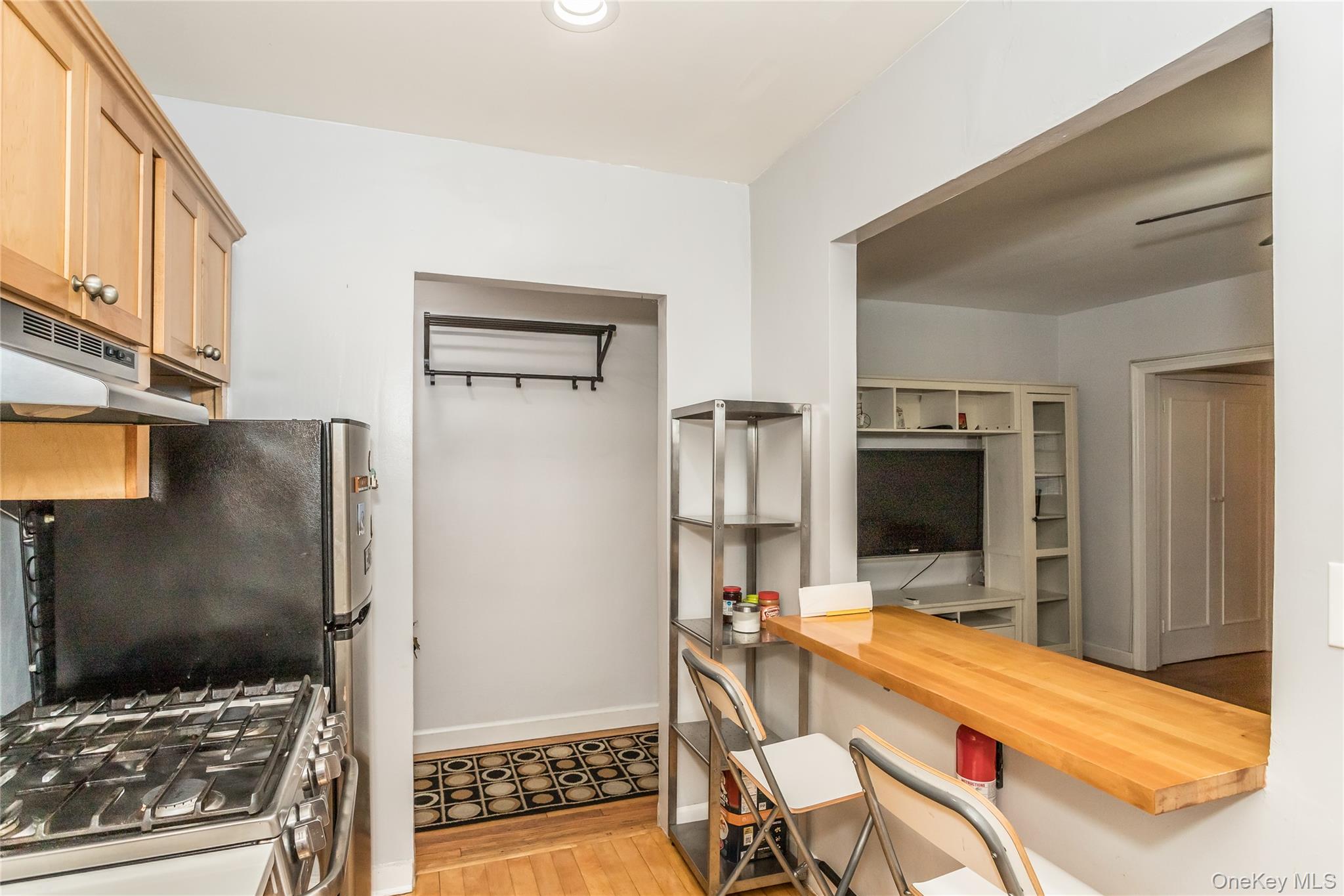 51-28 30 Avenue # #3, Woodside, NY 11377