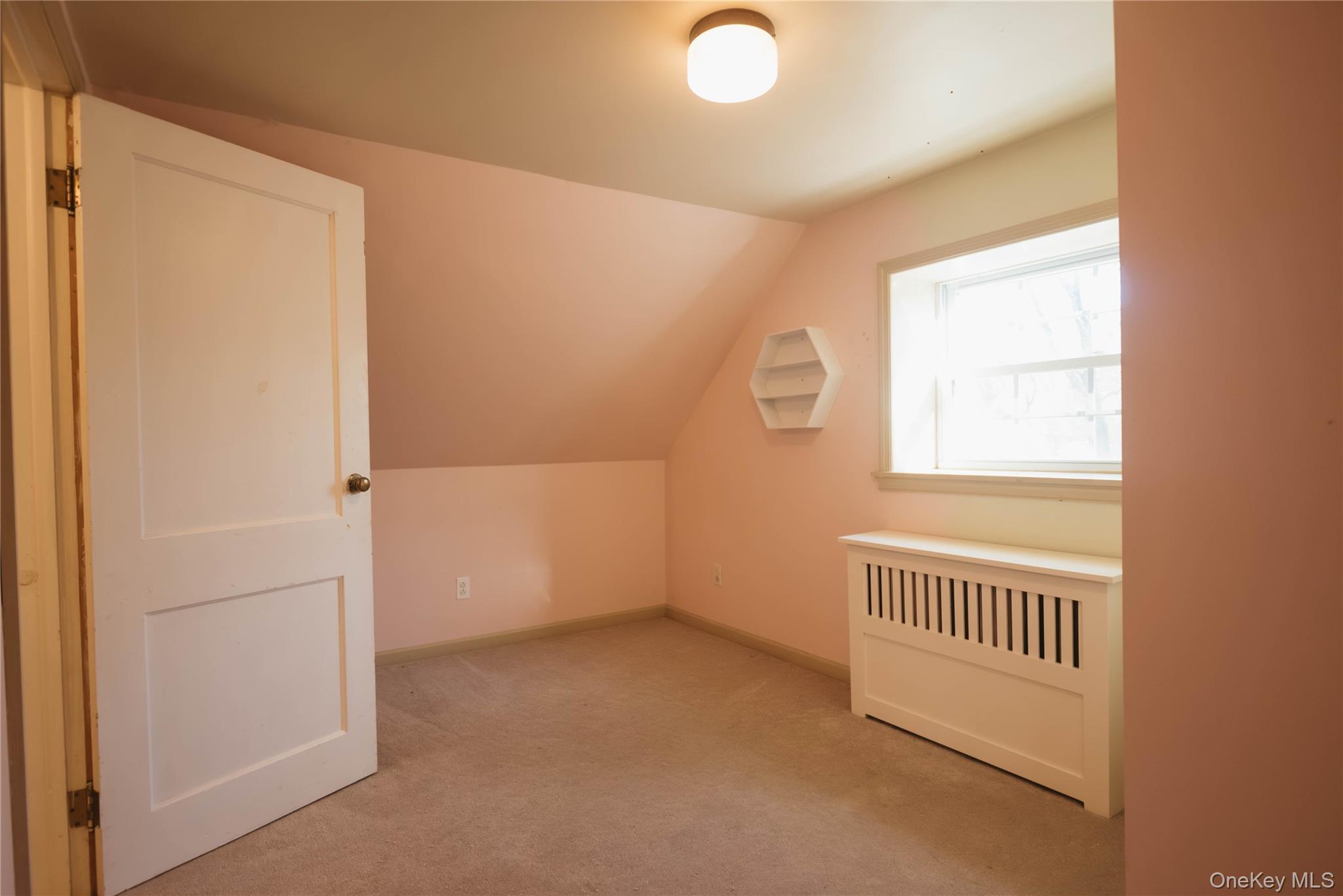 18 Mountainview Avenue, Rosendale, NY 12472