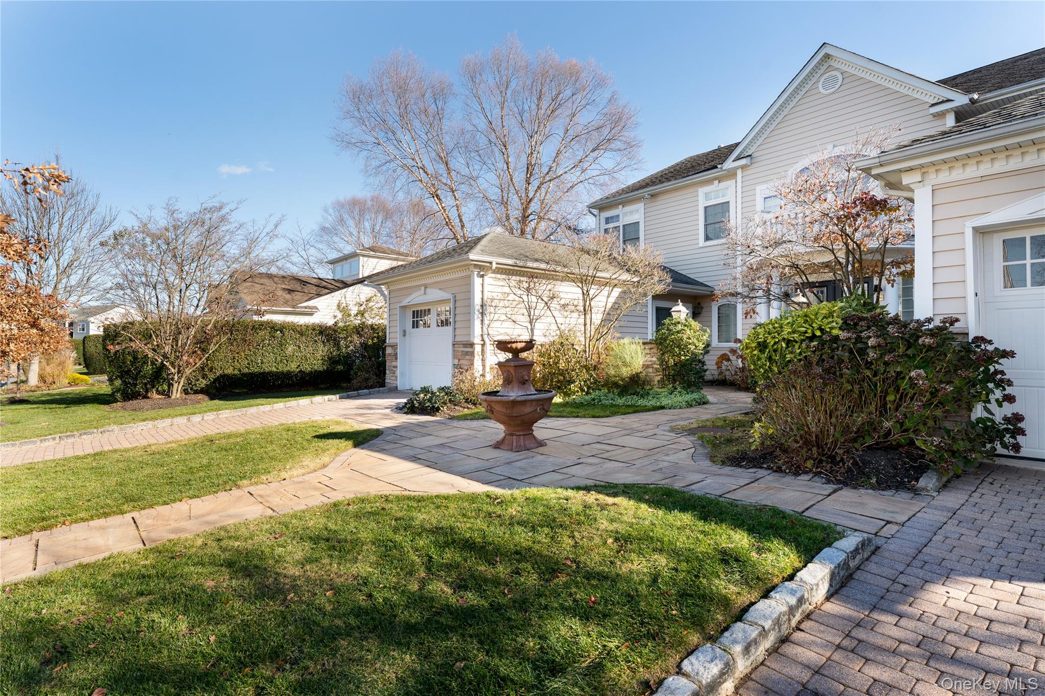 19 Hamlet Woods Drive, Saint James, NY 11780