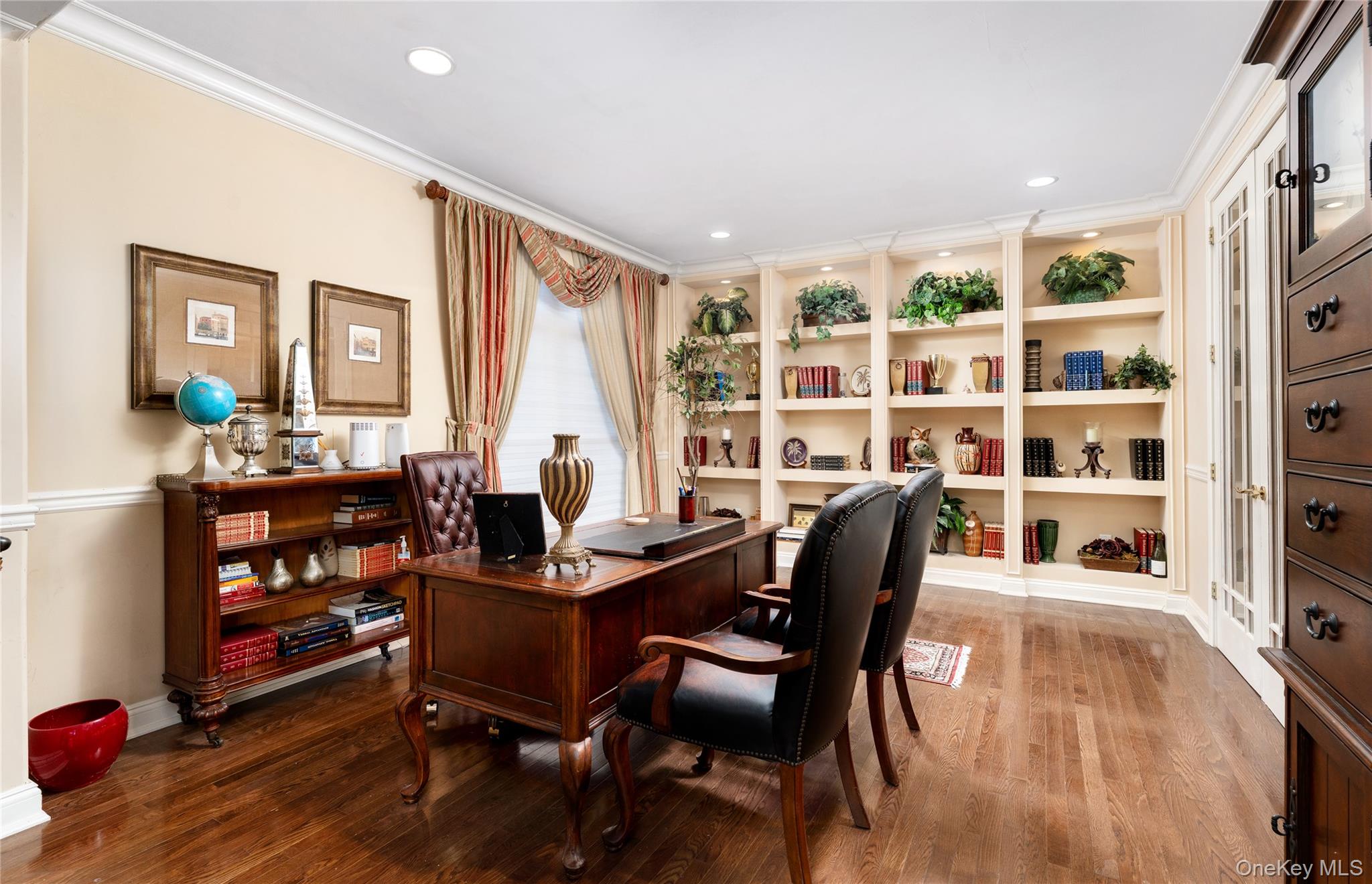 19 Hamlet Woods Drive, Saint James, NY 11780