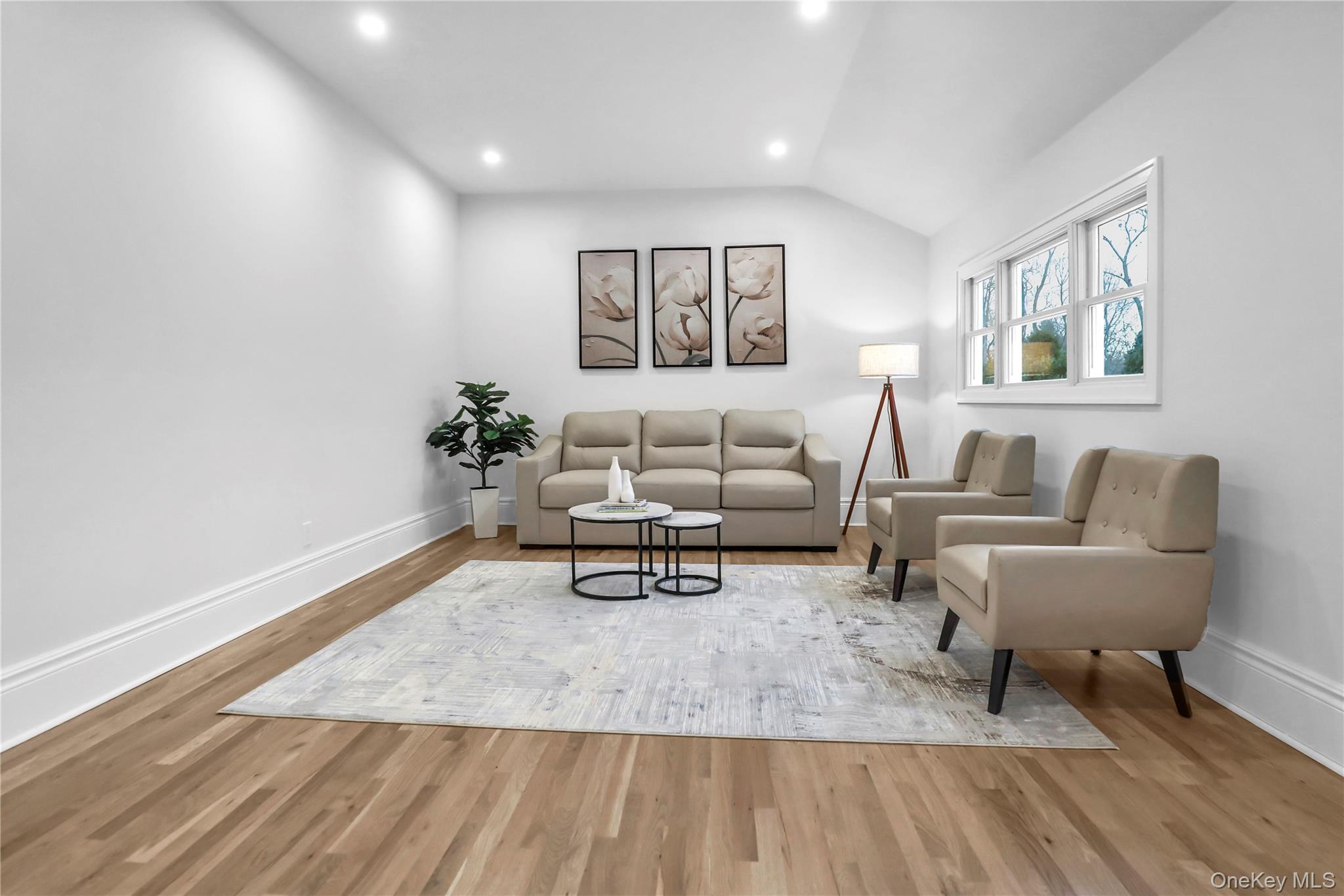 9 Susan Lane, Dix Hills, NY 11746