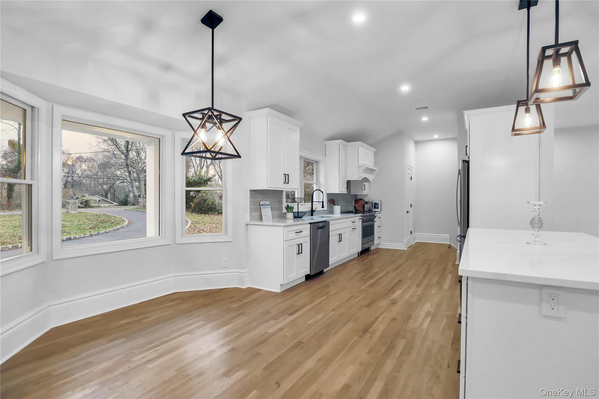 9 Susan Lane, Dix Hills, NY 11746