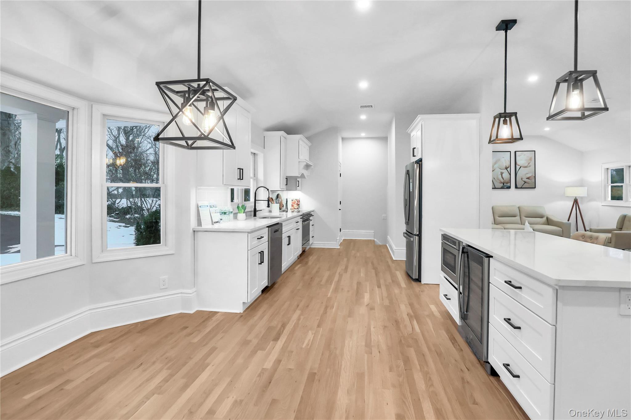 9 Susan Lane, Dix Hills, NY 11746