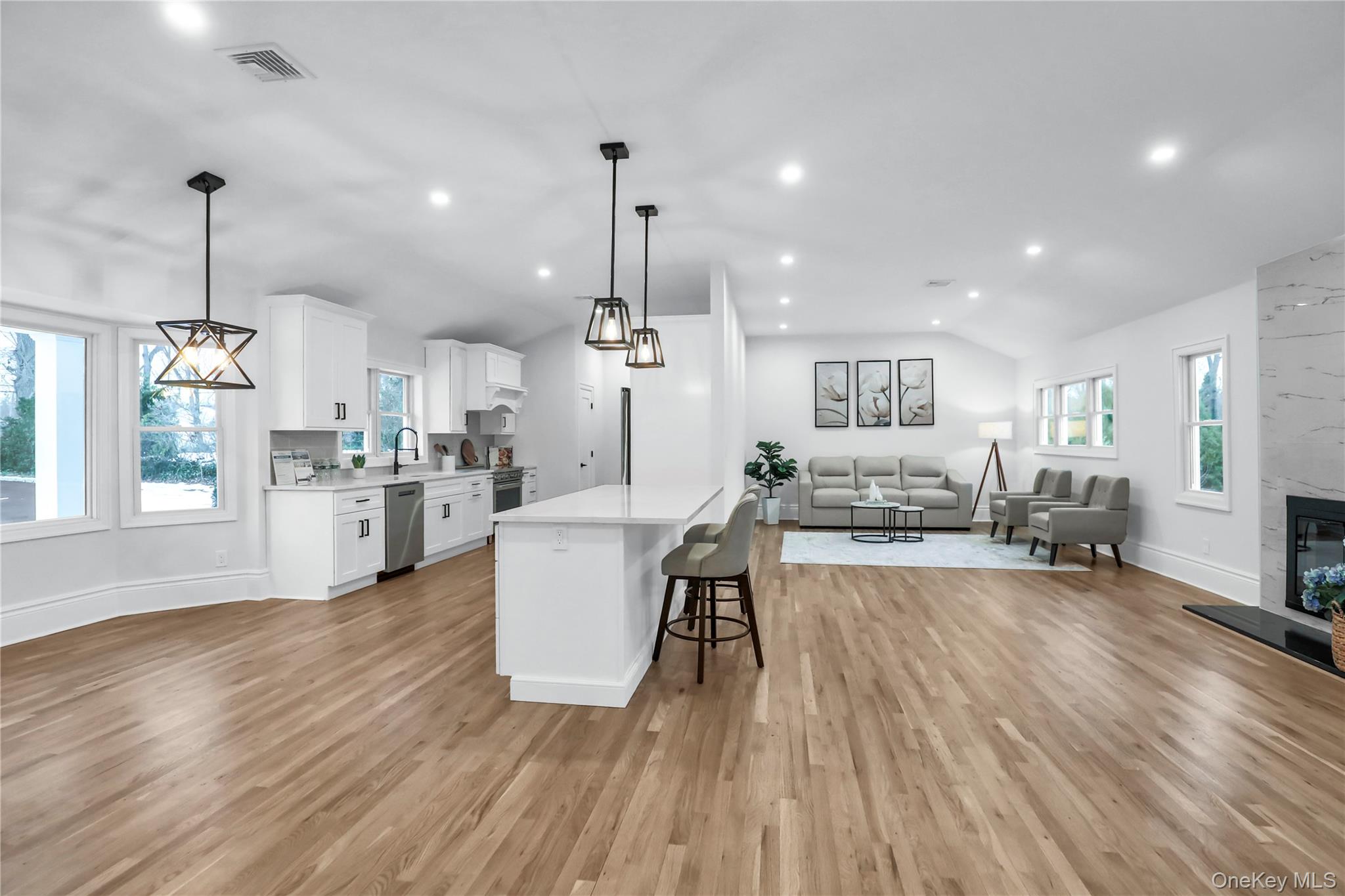 9 Susan Lane, Dix Hills, NY 11746