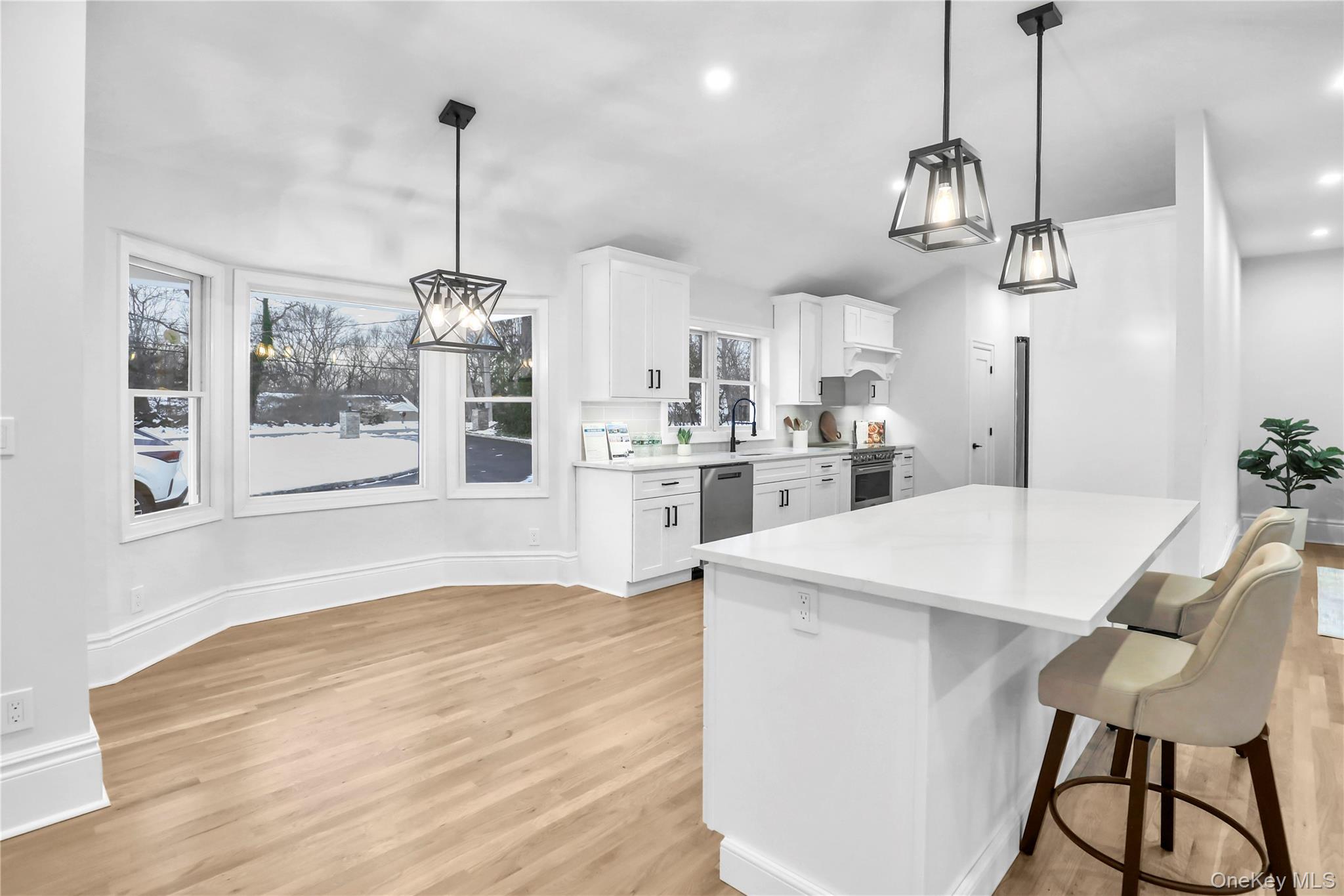 9 Susan Lane, Dix Hills, NY 11746