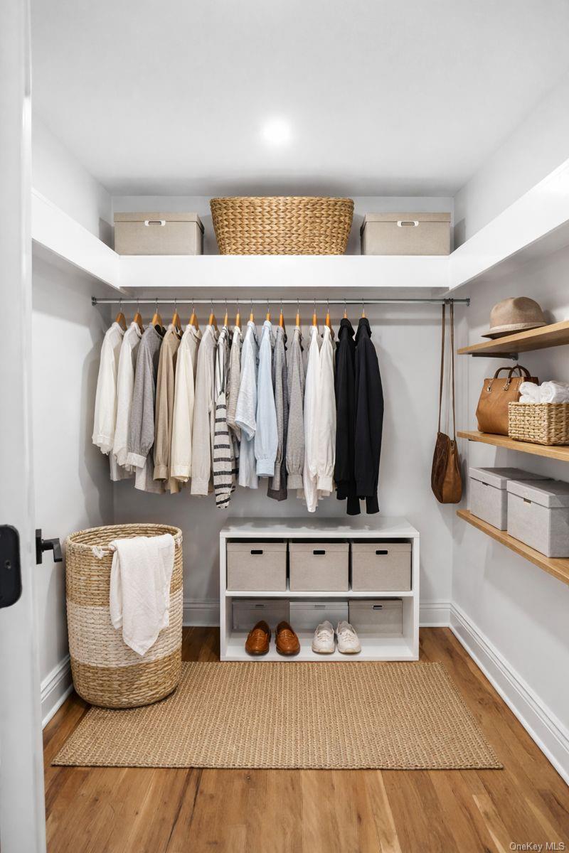 9 Susan Lane, Dix Hills, NY 11746