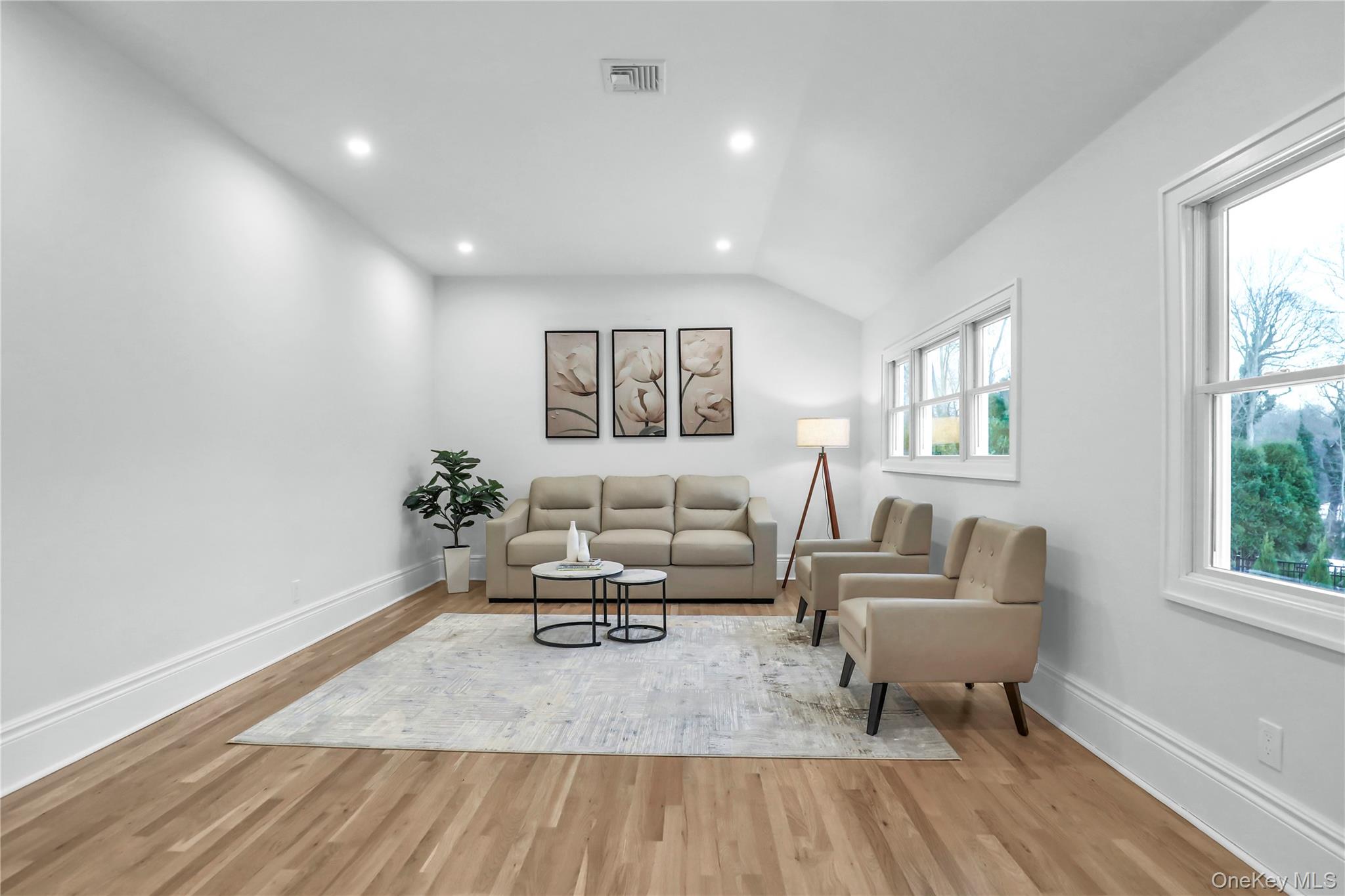 9 Susan Lane, Dix Hills, NY 11746