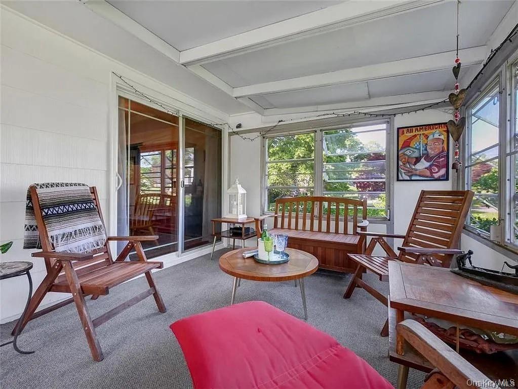 5 Van Gogh Lane, Airmont, NY 10901