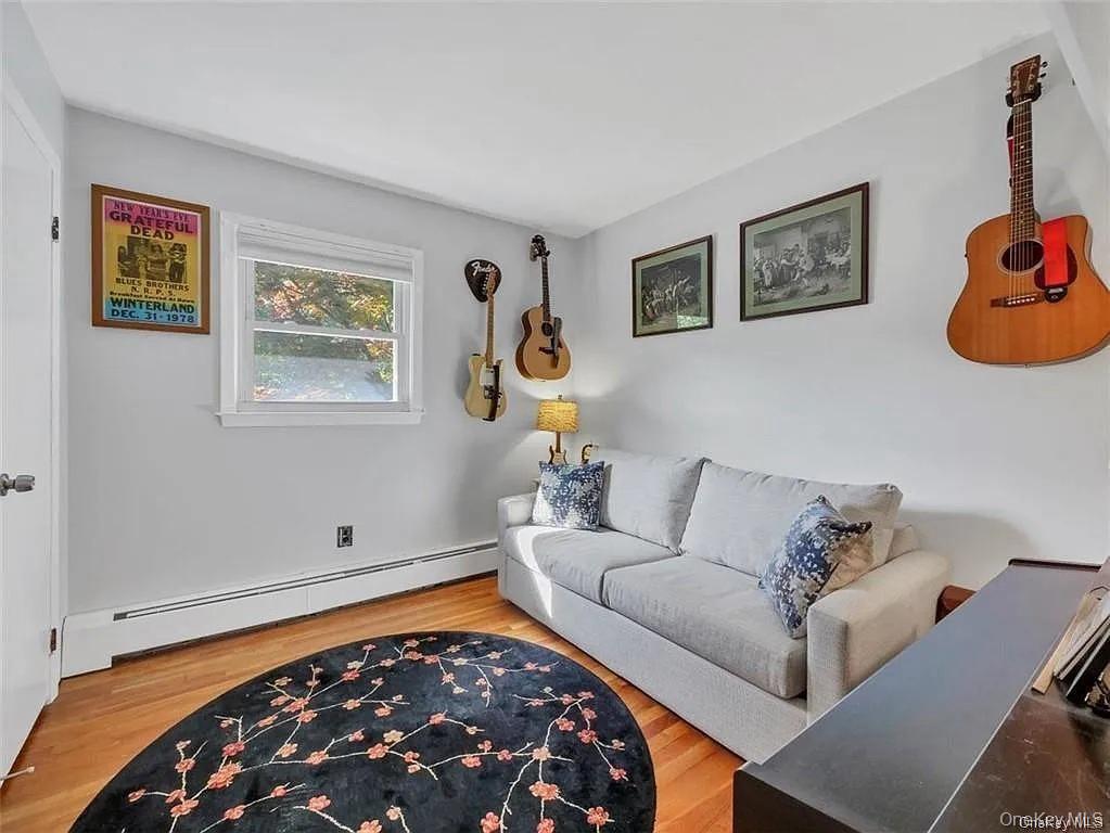 5 Van Gogh Lane, Airmont, NY 10901