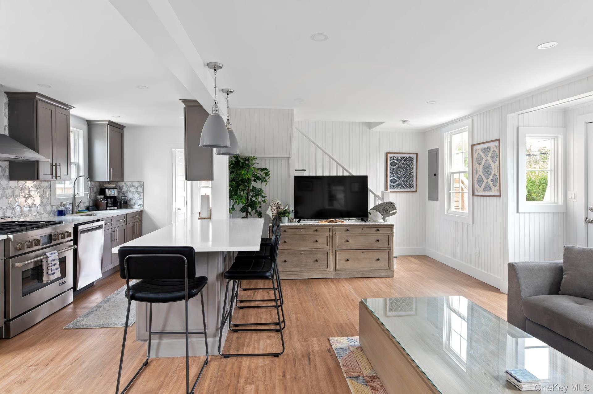 906 Evergreen Walk, Ocean Beach, NY 11770