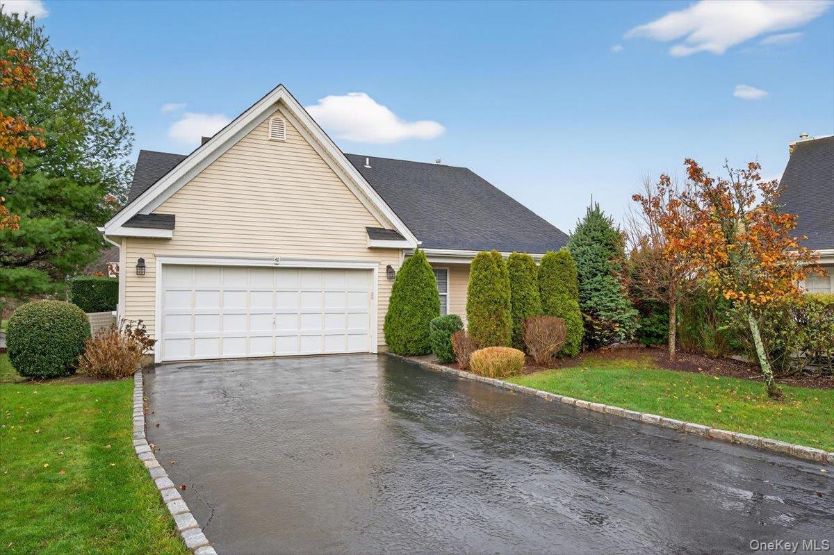 41 Golden Spruce Drive, Calverton, NY 11933