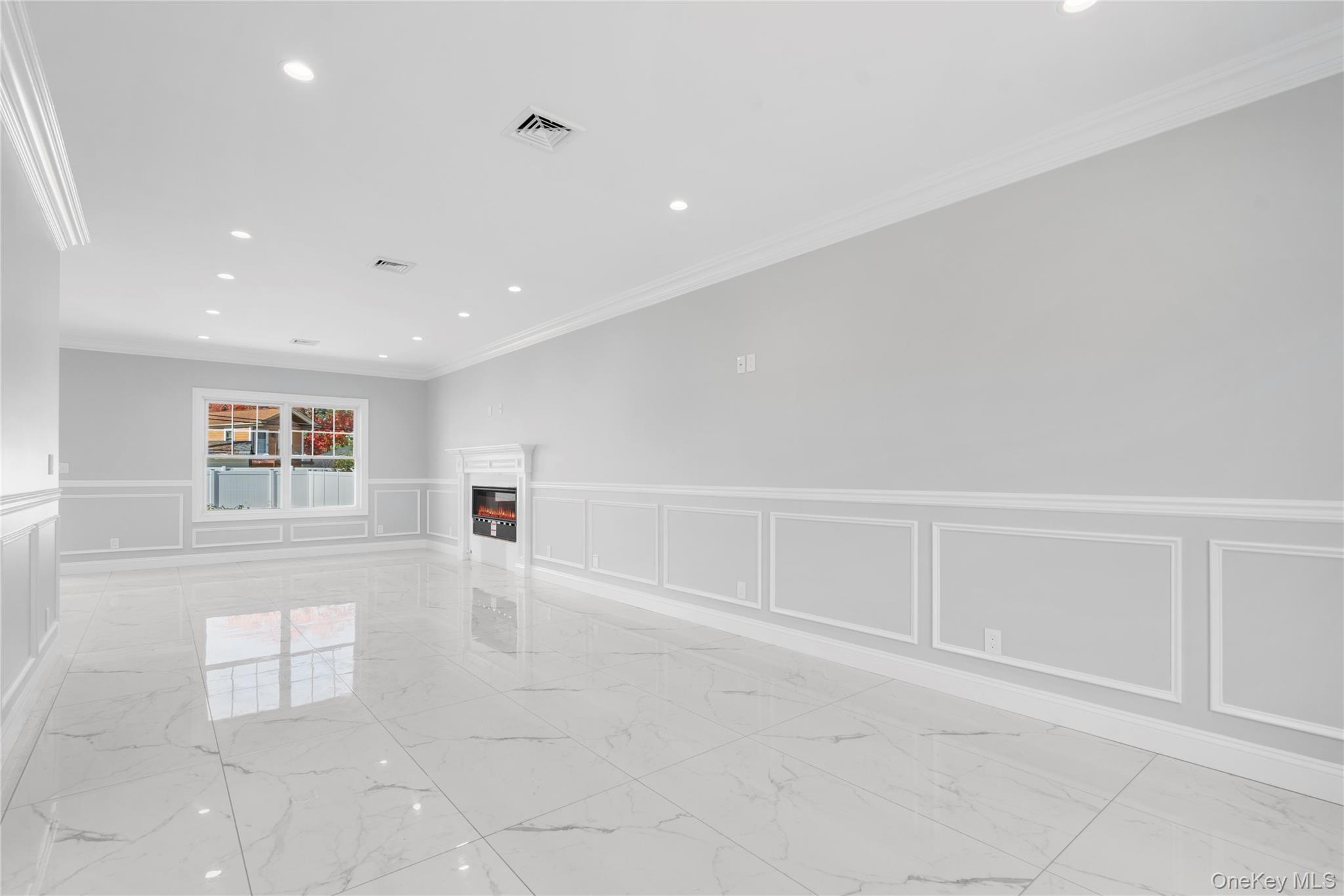 30 Virginia Road, Syosset, NY 11791