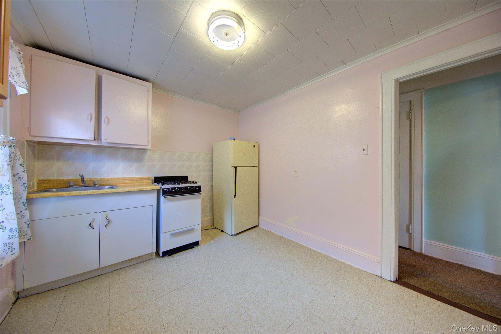 89-10 121st Street, Richmond Hill, NY 11418