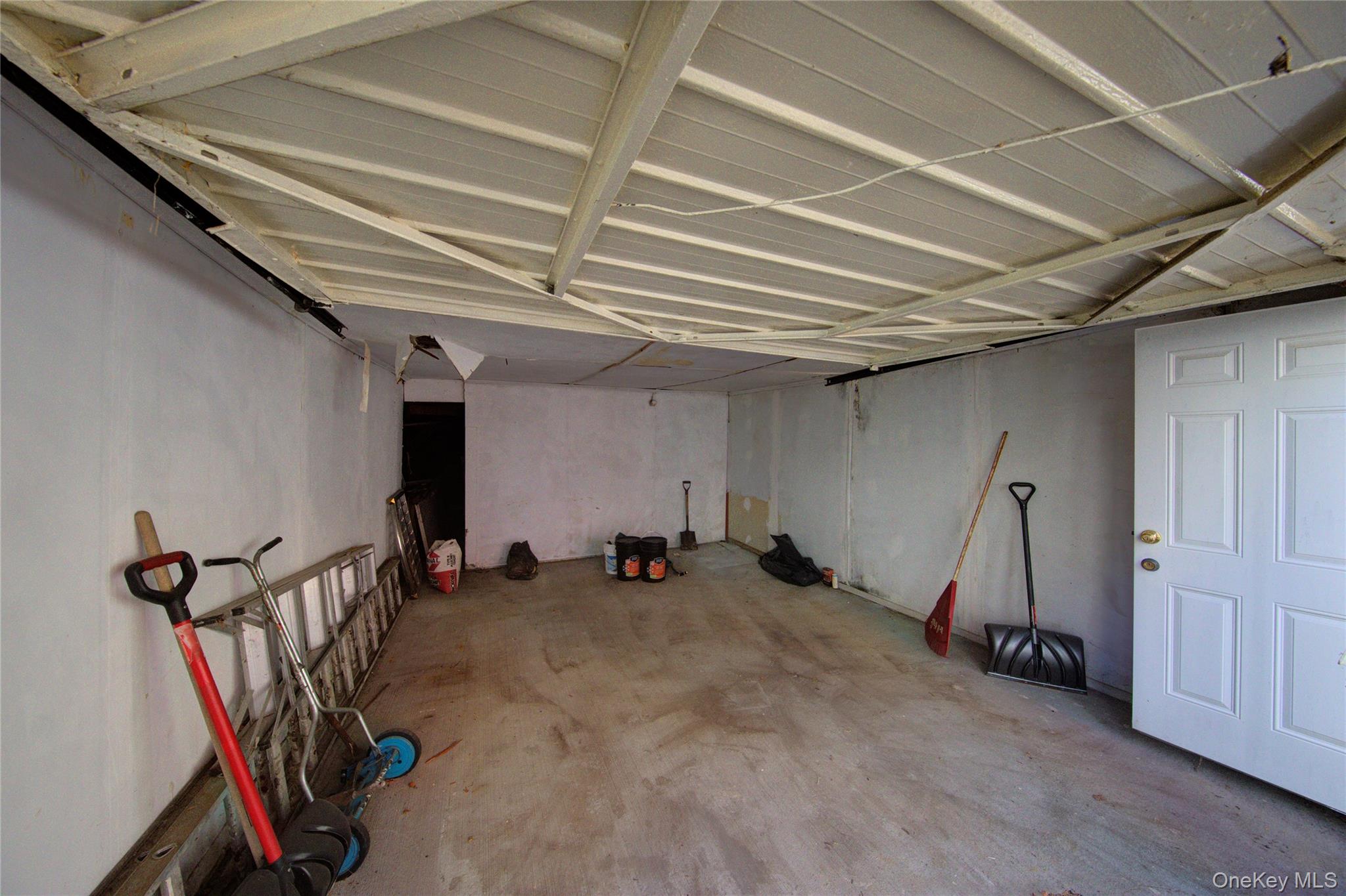 89-10 121st Street, Richmond Hill, NY 11418