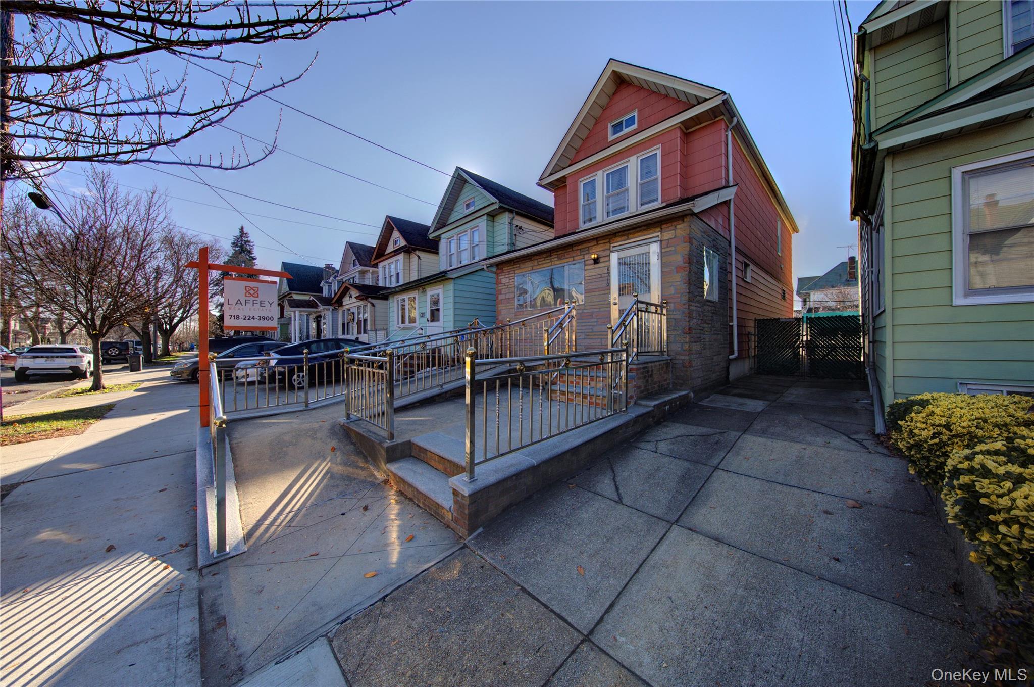 89-10 121st Street, Richmond Hill, NY 11418