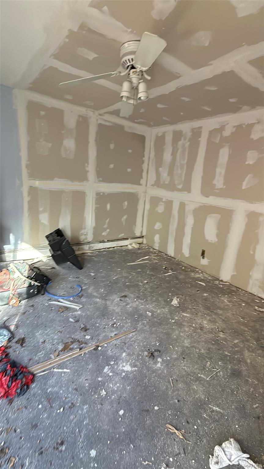 23 N Quarter Road, Westhampton, NY 11977