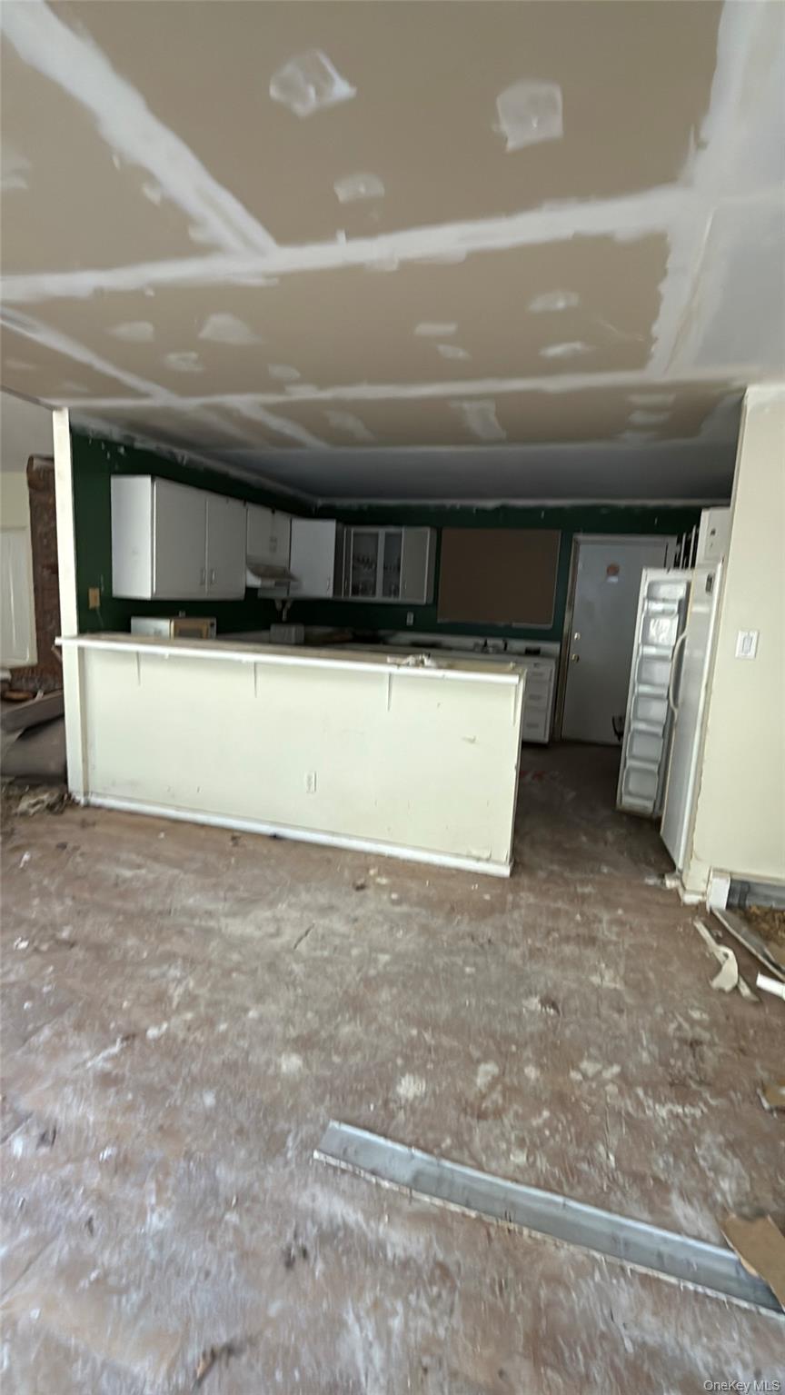 23 N Quarter Road, Westhampton, NY 11977