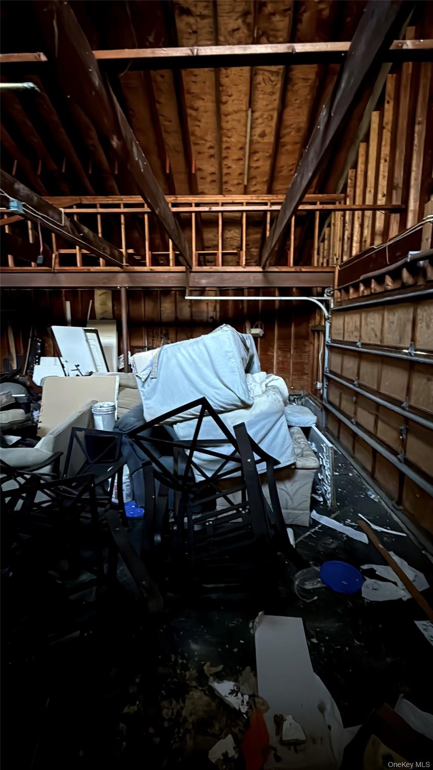 23 N Quarter Road, Westhampton, NY 11977