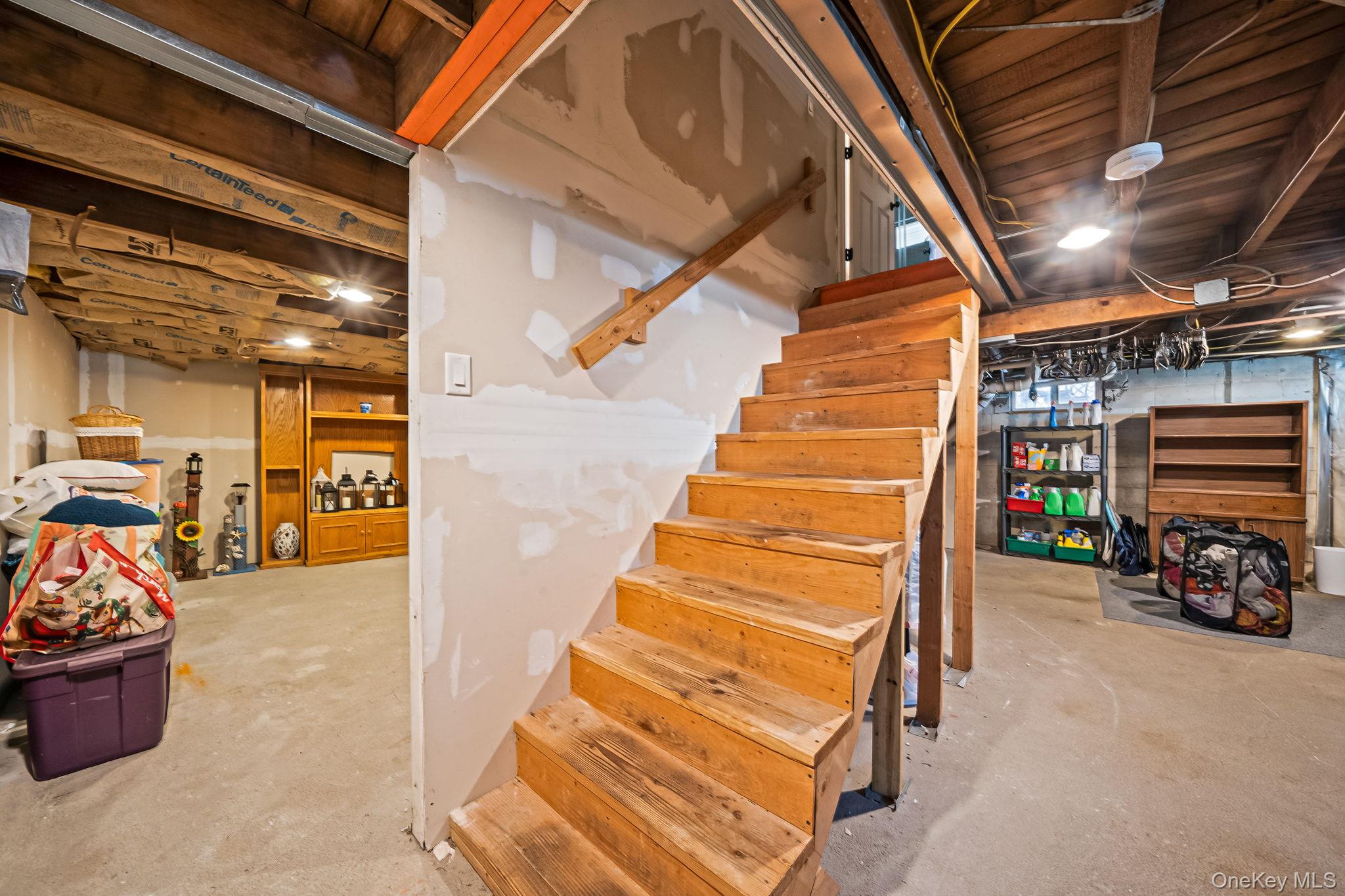 32 Rockledge Drive, Shirley, NY 11967