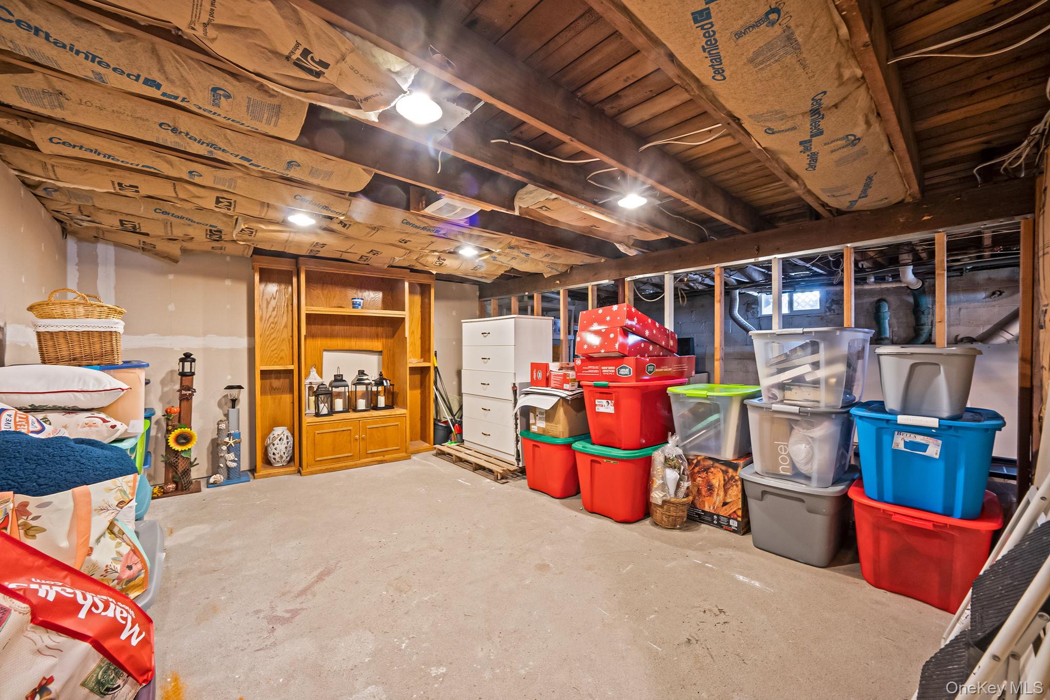 32 Rockledge Drive, Shirley, NY 11967